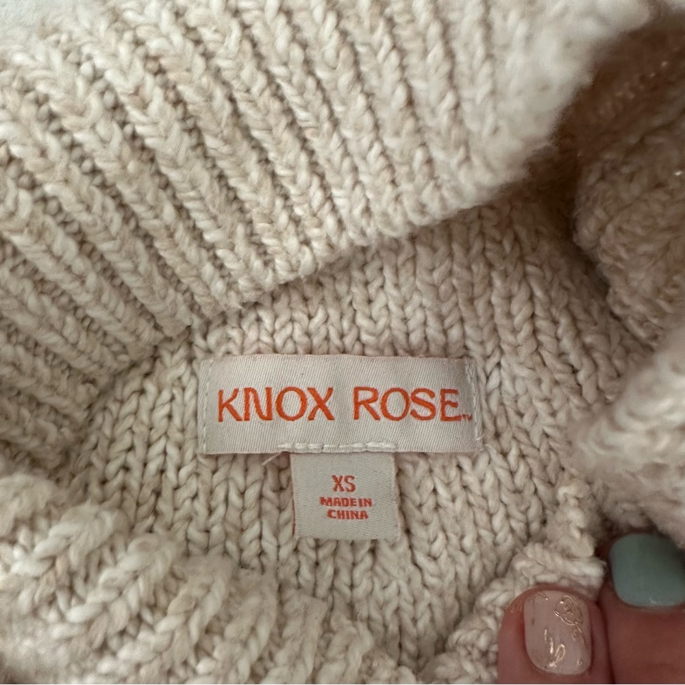 Sweater - Picture 7 of 7